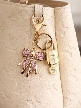 Louis Vuitton Authentic Gold Padlock 🔑 Key + Stylish Bag Unbranded Ribbon Charm